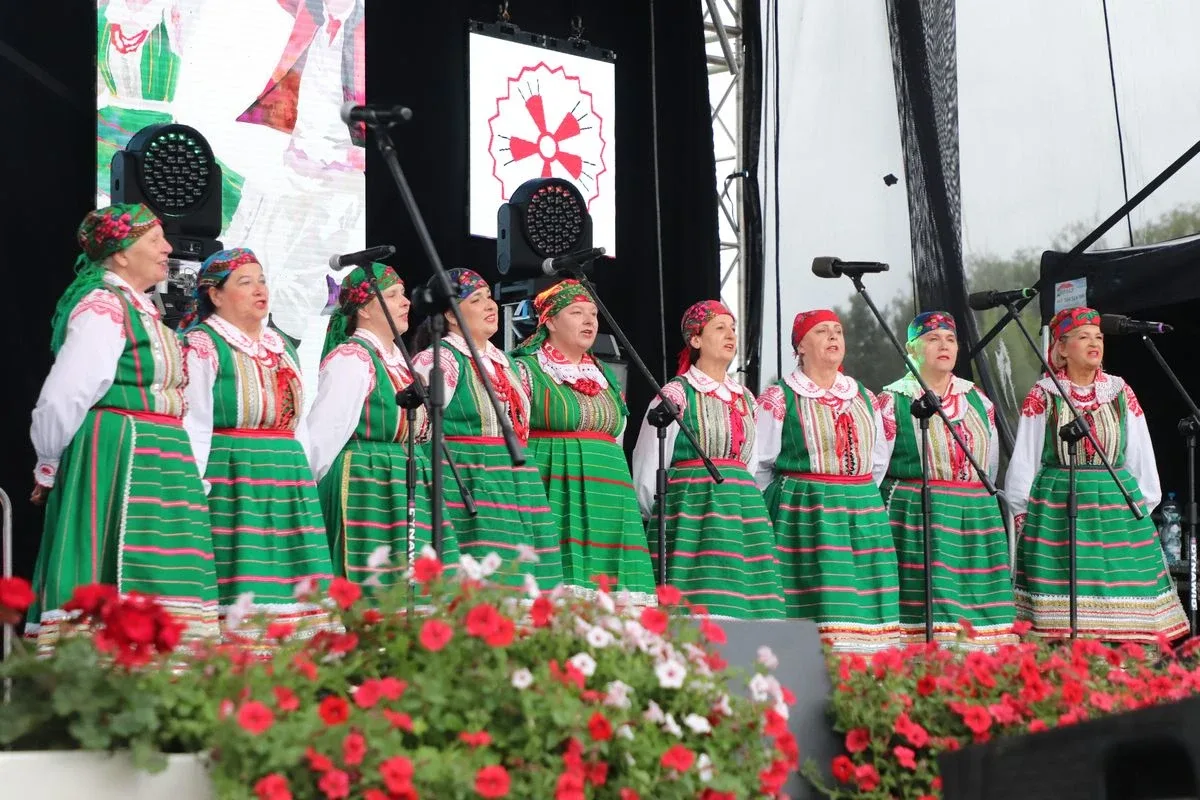 (szkiiic) Drugi dzień 46. Dni Broku i Puszczy Białej za nami. Było ludowo, rodzinnie i z tradycją