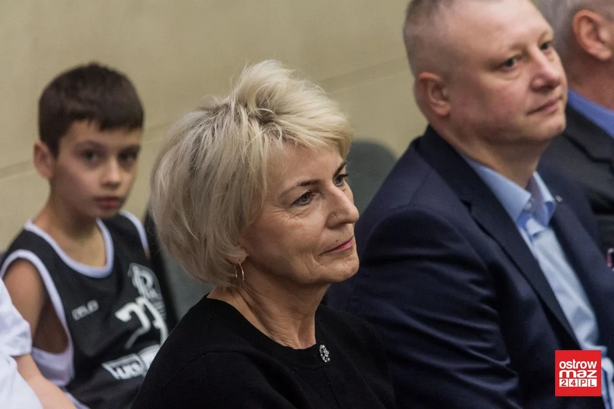 Ślubowanie klasy sportowej ostrowskiej "dwójki" (zdjęcia, wideo)