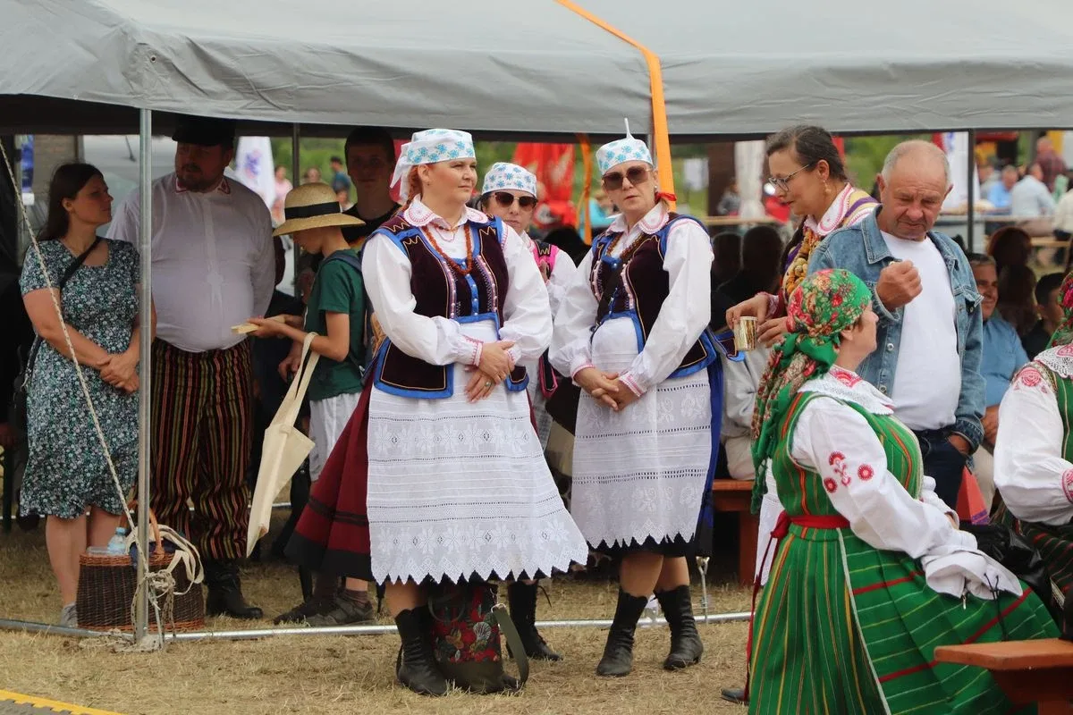 (szkiiic) Drugi dzień 46. Dni Broku i Puszczy Białej za nami. Było ludowo, rodzinnie i z tradycją