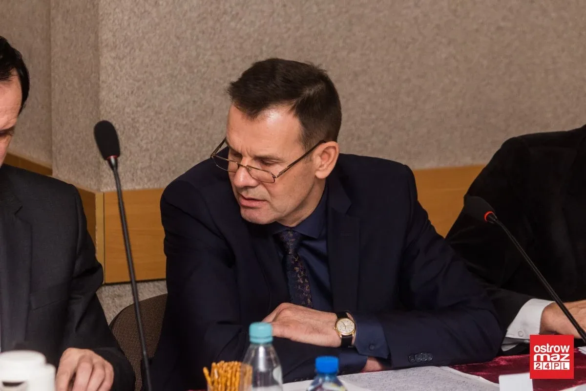 Złamano statut gminy w Małkini Górnej. Krótka sesja bez budżetu (zdjęcia)