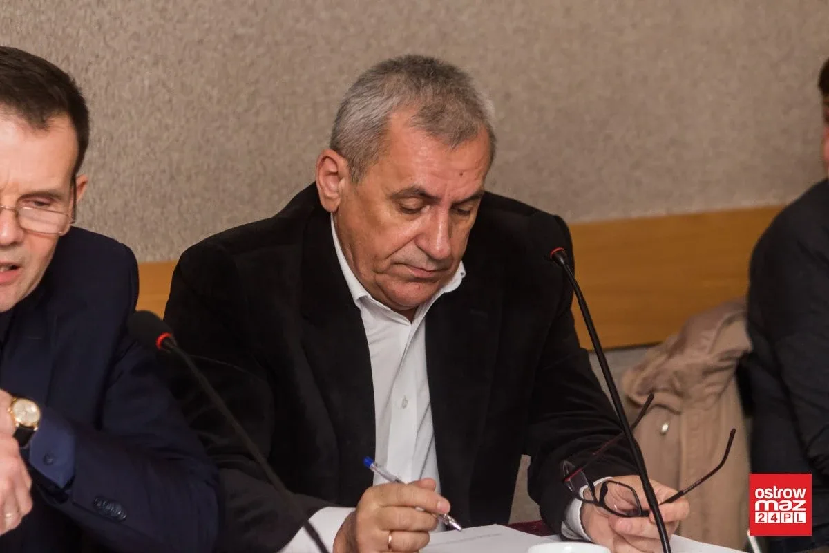 Złamano statut gminy w Małkini Górnej. Krótka sesja bez budżetu (zdjęcia)