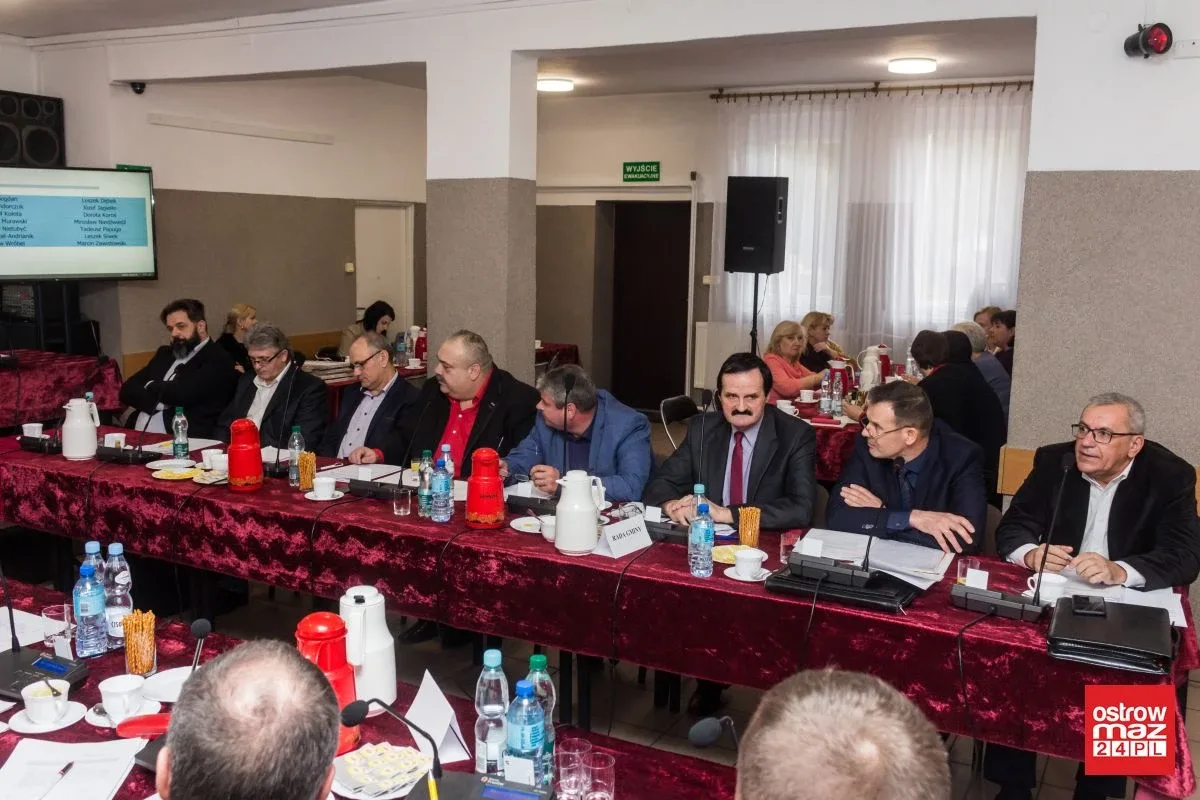Złamano statut gminy w Małkini Górnej. Krótka sesja bez budżetu (zdjęcia)