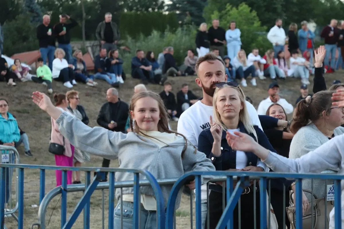 (szkiiiic) Koncertowy pierwszy dzień 46. Dni Broku i Puszczy Białej za nami. Publiczność bawiła się do późna (zdjęcia, wideo)
