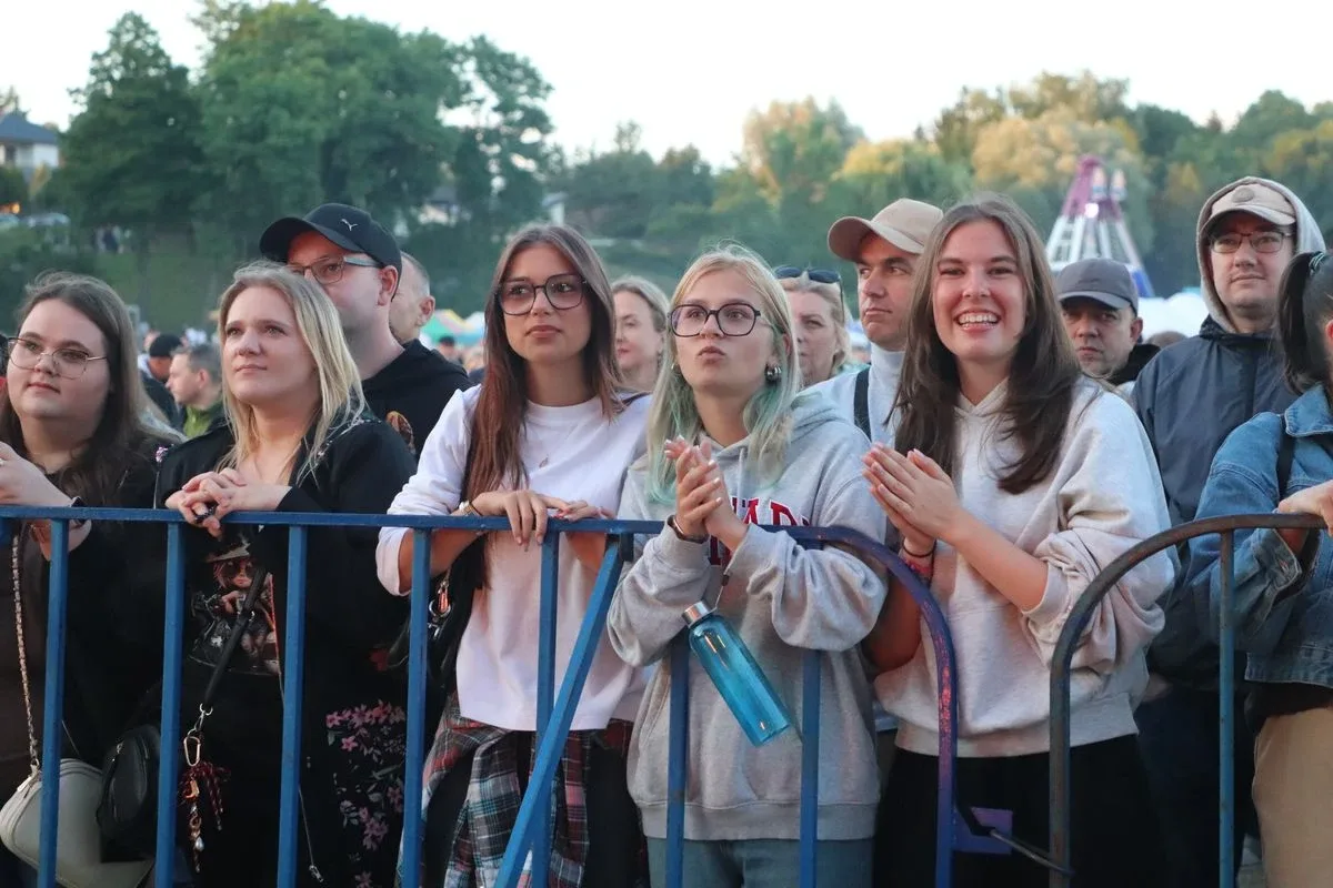 (szkiiiic) Koncertowy pierwszy dzień 46. Dni Broku i Puszczy Białej za nami. Publiczność bawiła się do późna (zdjęcia, wideo)