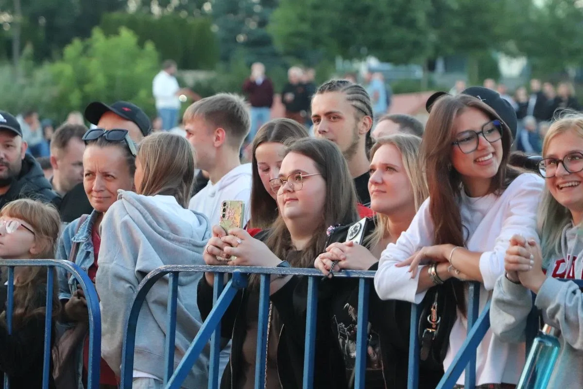 (szkiiiic) Koncertowy pierwszy dzień 46. Dni Broku i Puszczy Białej za nami. Publiczność bawiła się do późna (zdjęcia, wideo)
