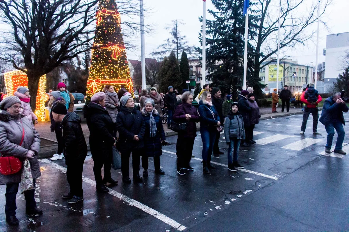 "Ulica świąteczna" przed miejskim ratuszem (zdjęcia)