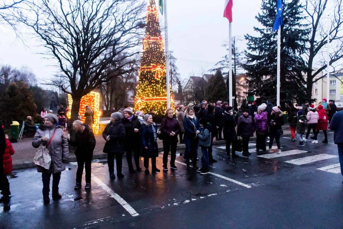 "Ulica świąteczna" przed miejskim ratuszem (zdjęcia)
