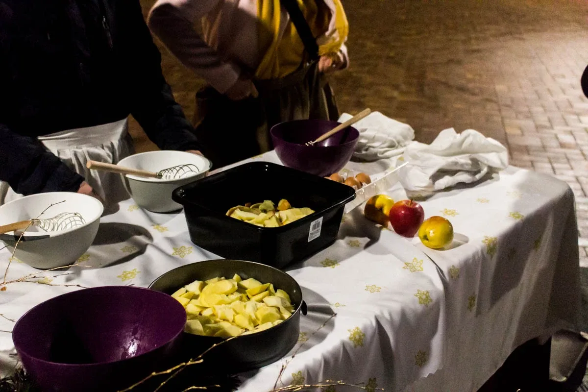 Happening Krakowskiego Teatru Ulicznego (zdjęcia, wideo)