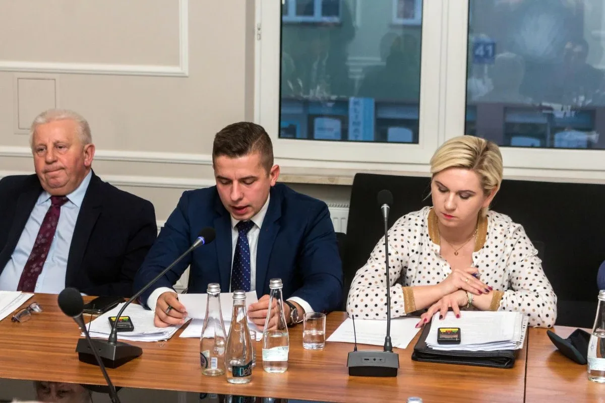 Radni powiatu zatwierdzili budżet na przyszły rok (zdjęcia, wideo)