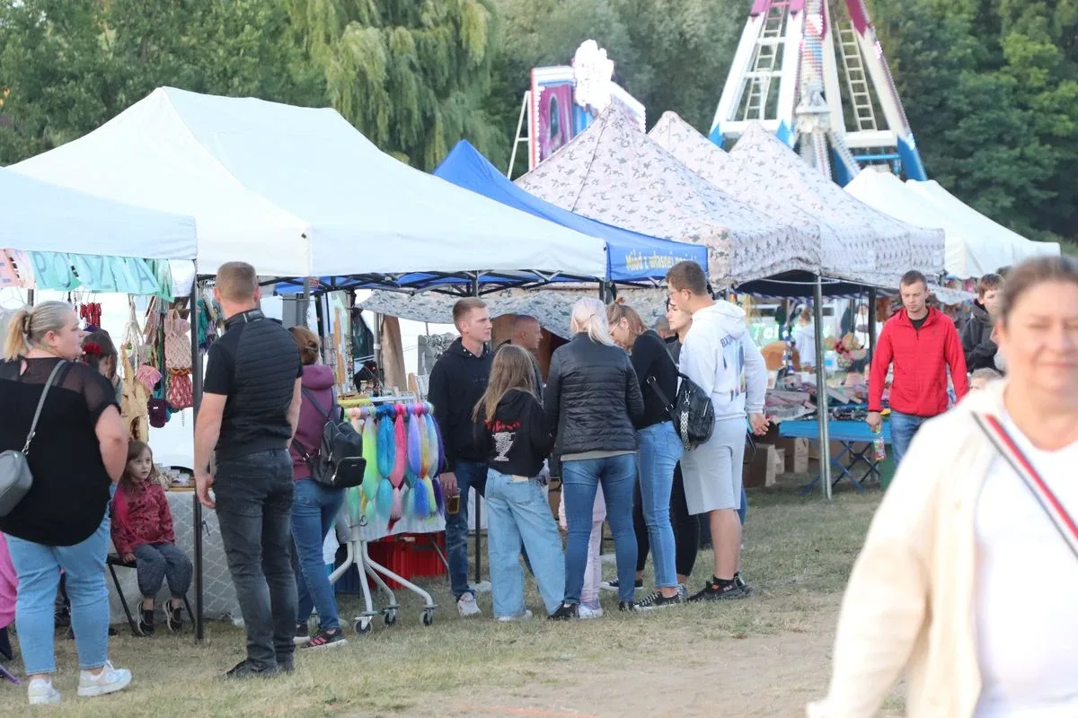 (szkiiiic) Koncertowy pierwszy dzień 46. Dni Broku i Puszczy Białej za nami. Publiczność bawiła się do późna (zdjęcia, wideo)