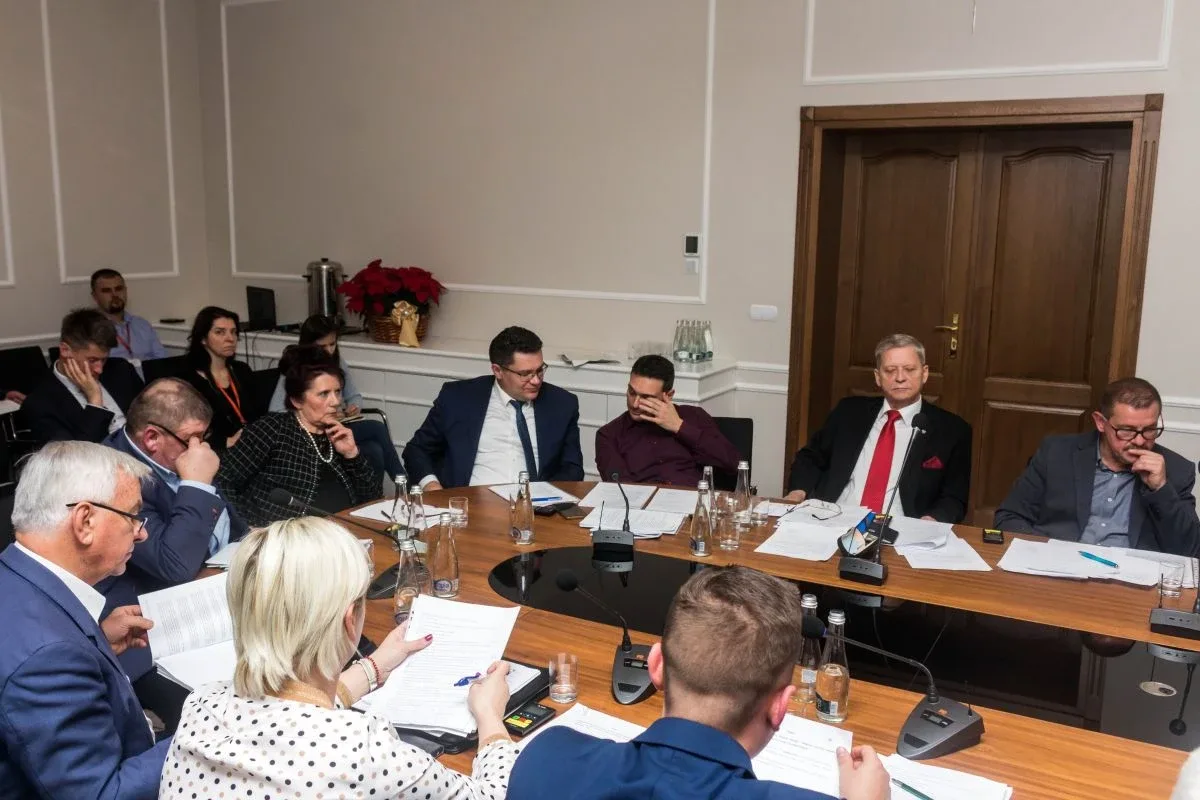 Radni powiatu zatwierdzili budżet na przyszły rok (zdjęcia, wideo)