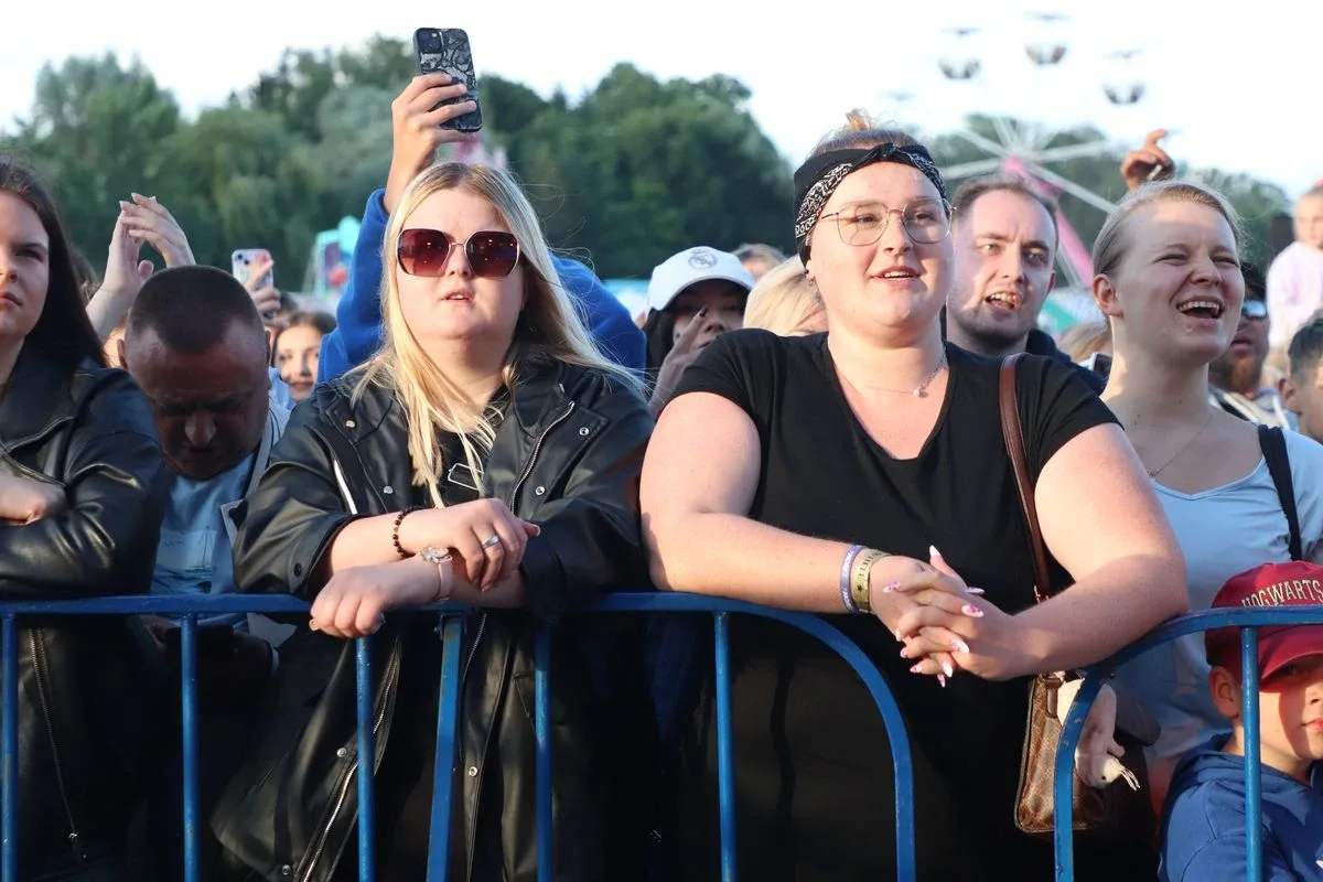 (szkiiiic) Koncertowy pierwszy dzień 46. Dni Broku i Puszczy Białej za nami. Publiczność bawiła się do późna (zdjęcia, wideo)