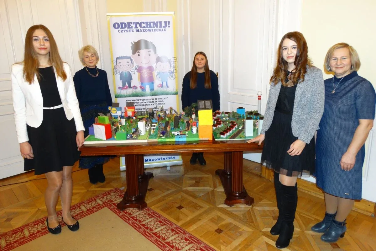 Sukces uczennic ostrowskiej "dwójki" (zdjęcia)