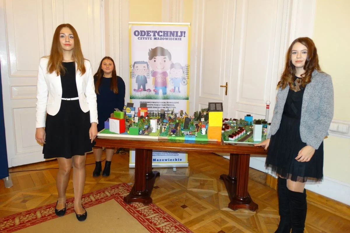 Sukces uczennic ostrowskiej "dwójki" (zdjęcia)