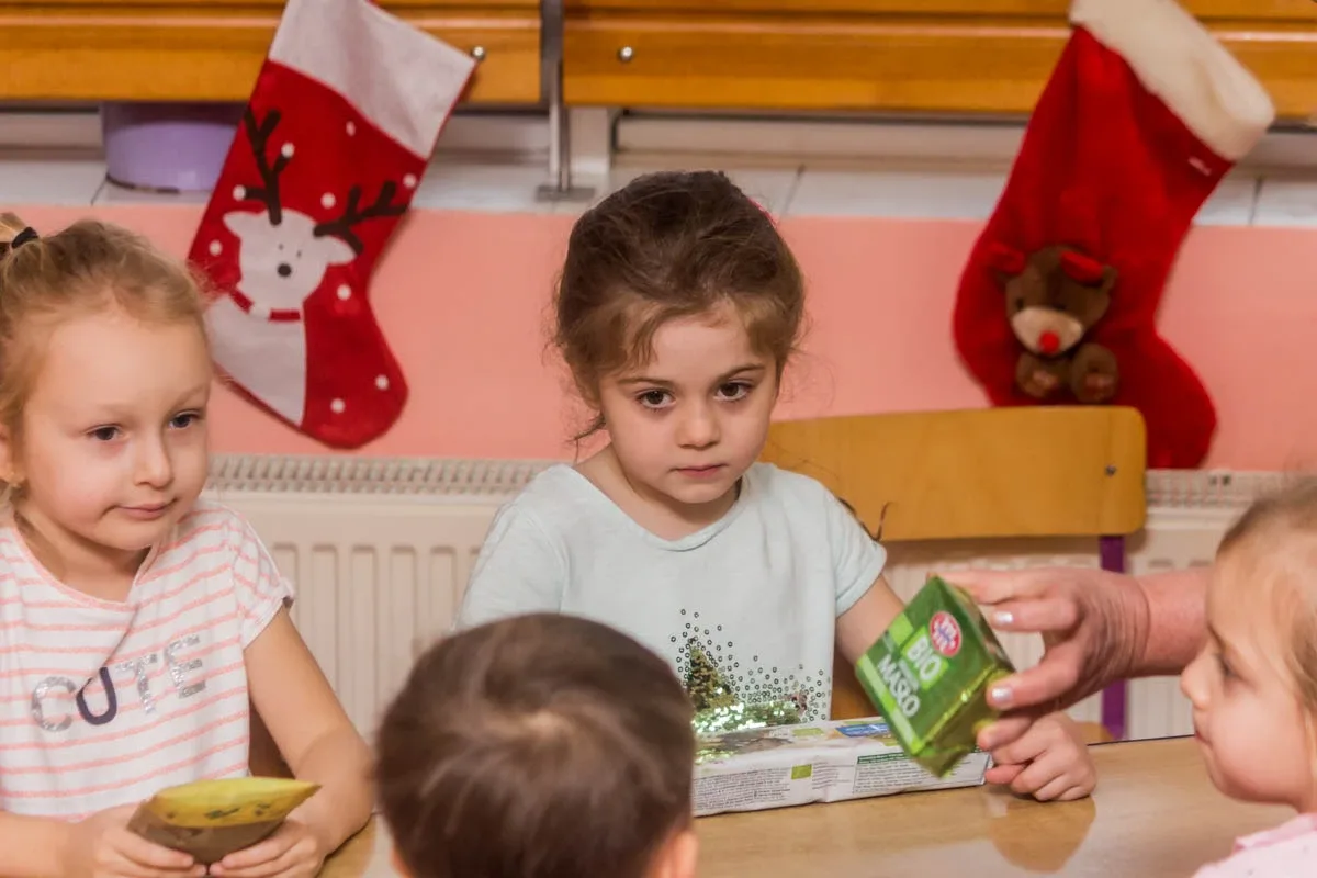 "Skąd się biorą produkty ekologiczne". Program edukacyjny w ostrowskim przedszkolu (zdjęcia)