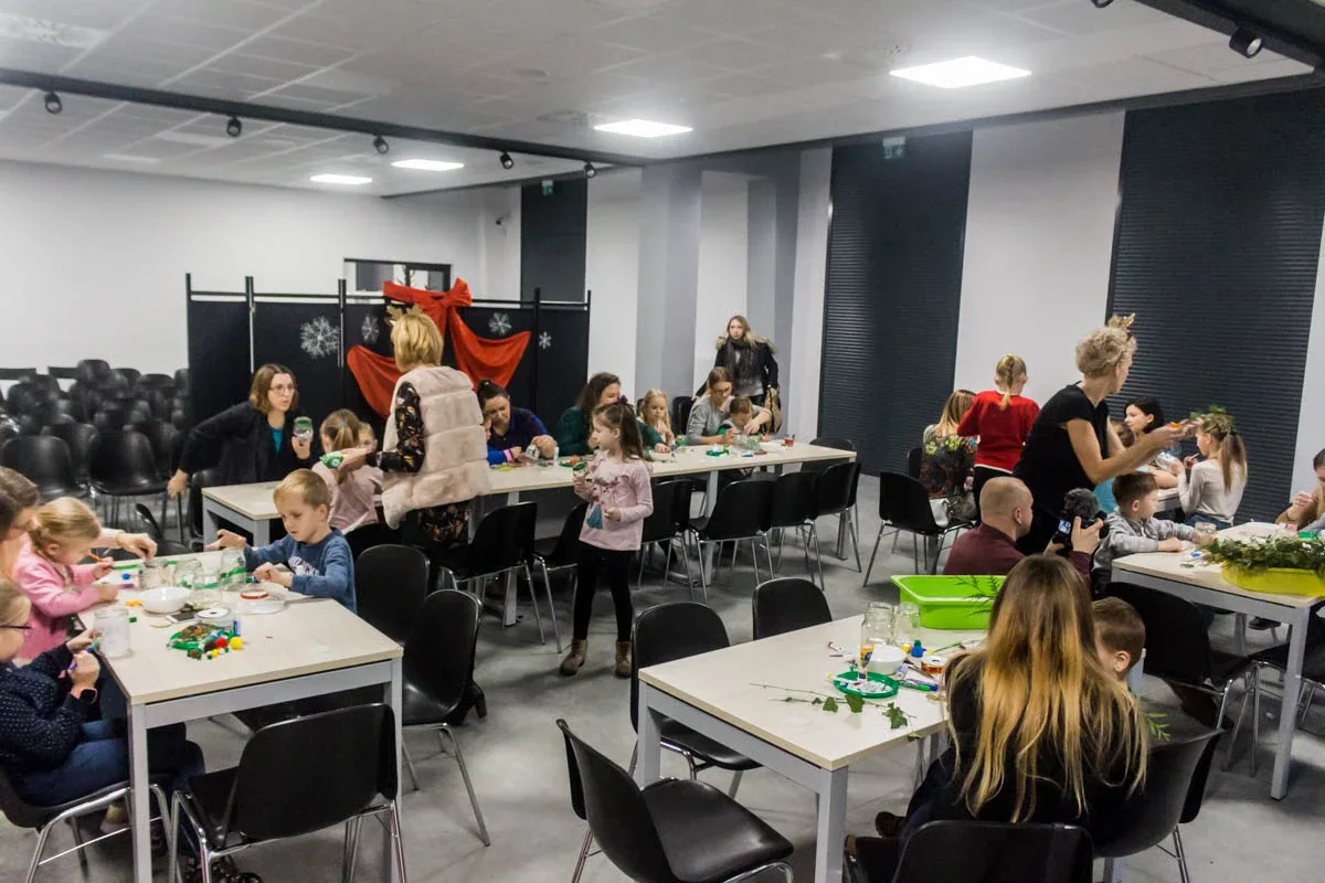 Świąteczne warsztaty w ostrowskiej bibliotece (zdjęcia)