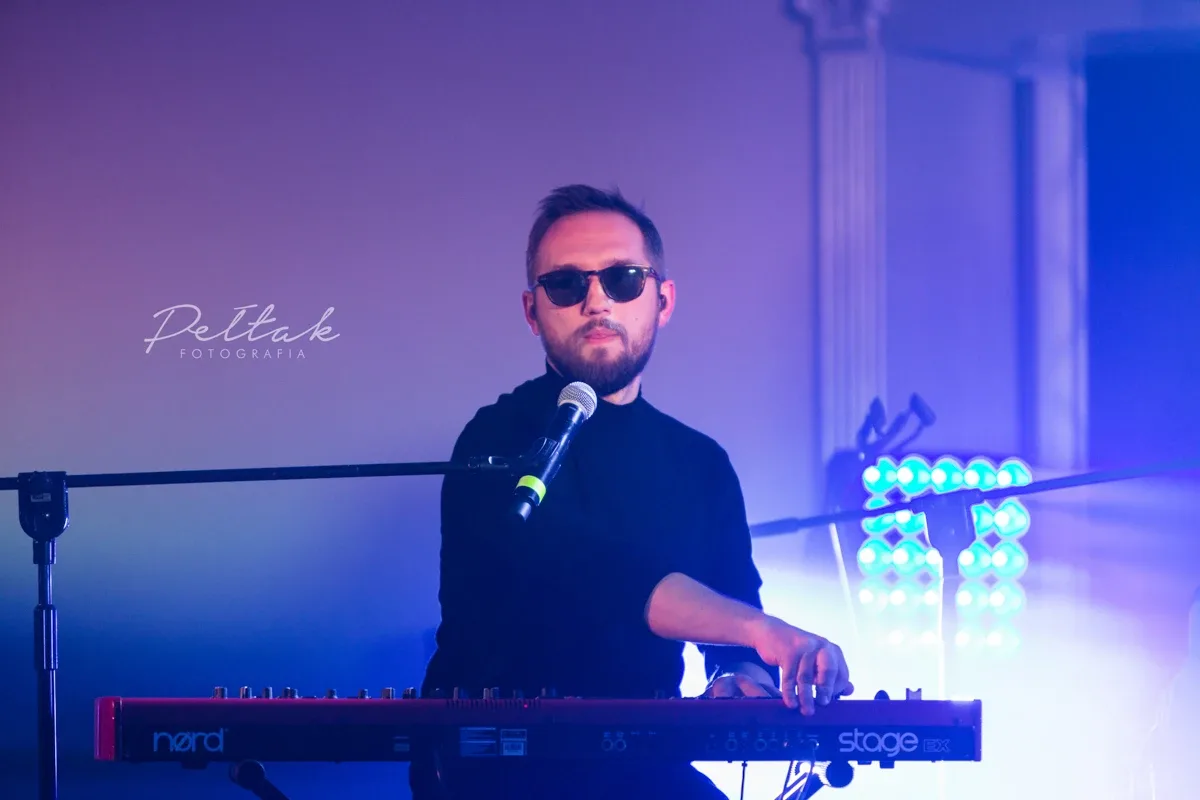 Ostrów Mazowiecka zaczarowana. Rozbrzmiał talent Mateusza Ziółki (zdjęcia, wideo)