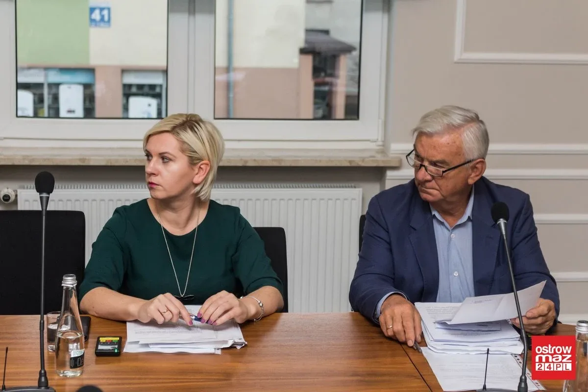 Powiat pokrył dług ostrowskiego szpitala (zdjęcia, wideo)