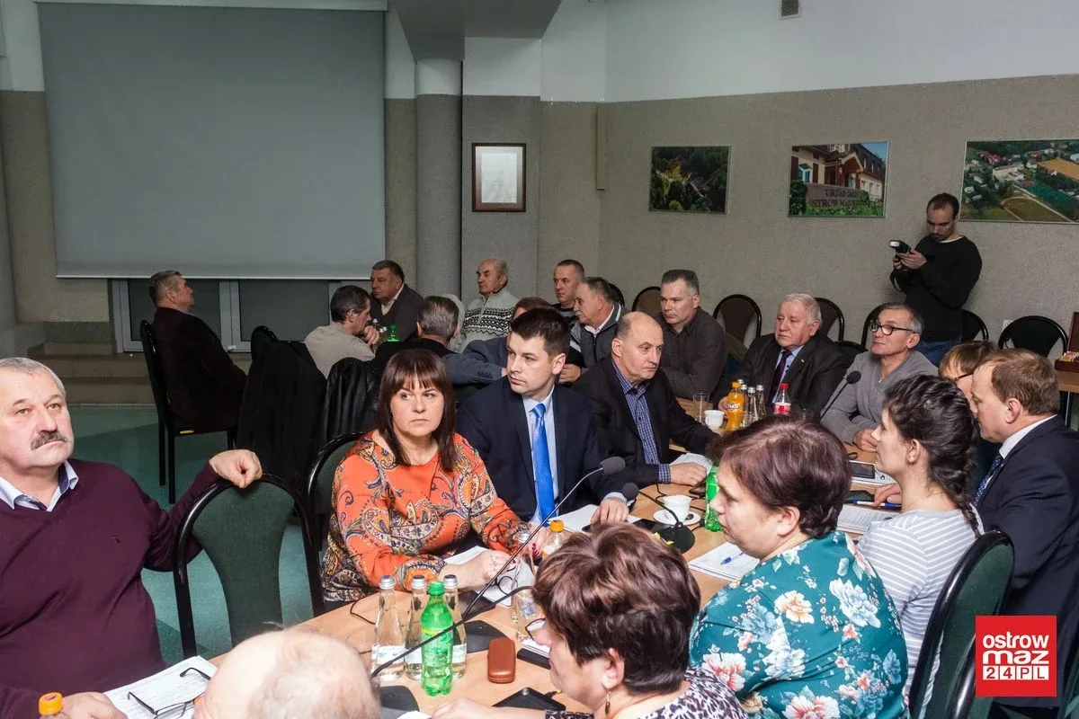 Rada gminy podniosła podatki od nieruchomości (zdjęcia, wideo)
