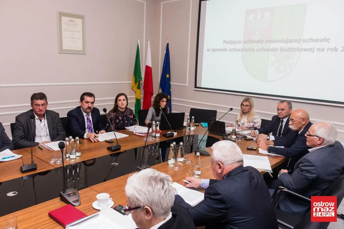 Powiat pokrył dług ostrowskiego szpitala (zdjęcia, wideo)