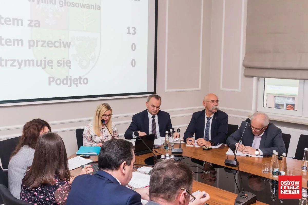 Powiat pokrył dług ostrowskiego szpitala (zdjęcia, wideo)