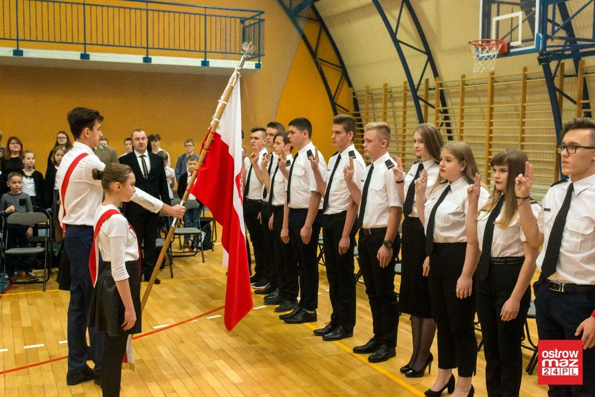 Ślubowanie uczniów Technikum Lotniczego w Nagoszewie (zdjęcia, wideo)