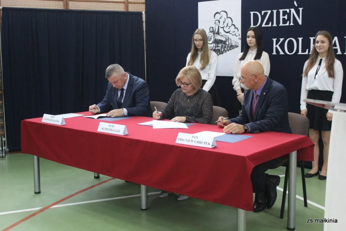 ZS w Małkini i Koleje Mazowieckie z porozumieniem (zdjęcia)