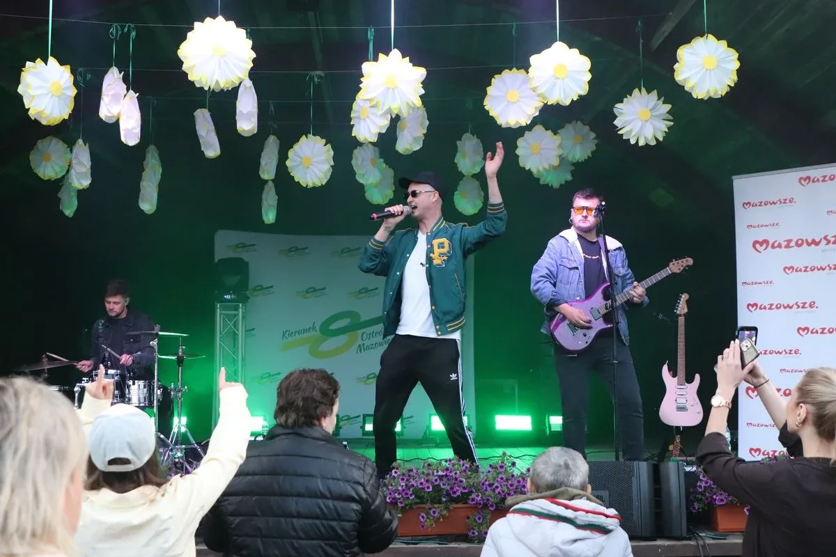 Finał Dni Ostrowi Mazowieckiej. Roxaok przyciągnęła słońce, a zespół Spontan porwał tłumy (zdjęcia, wideo)