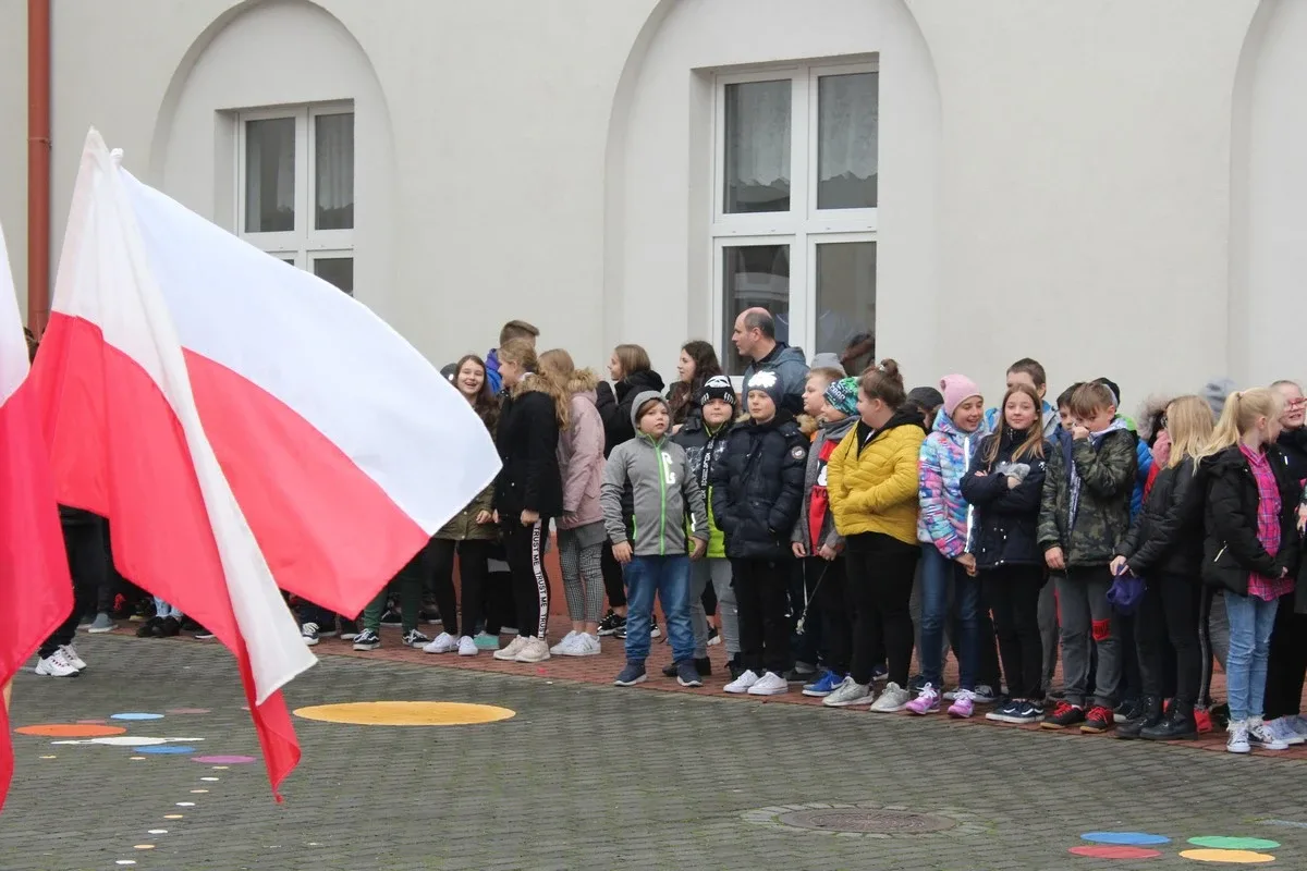 Święto Niepodległej w ostrowskiej "jedynce" (zdjęcia)