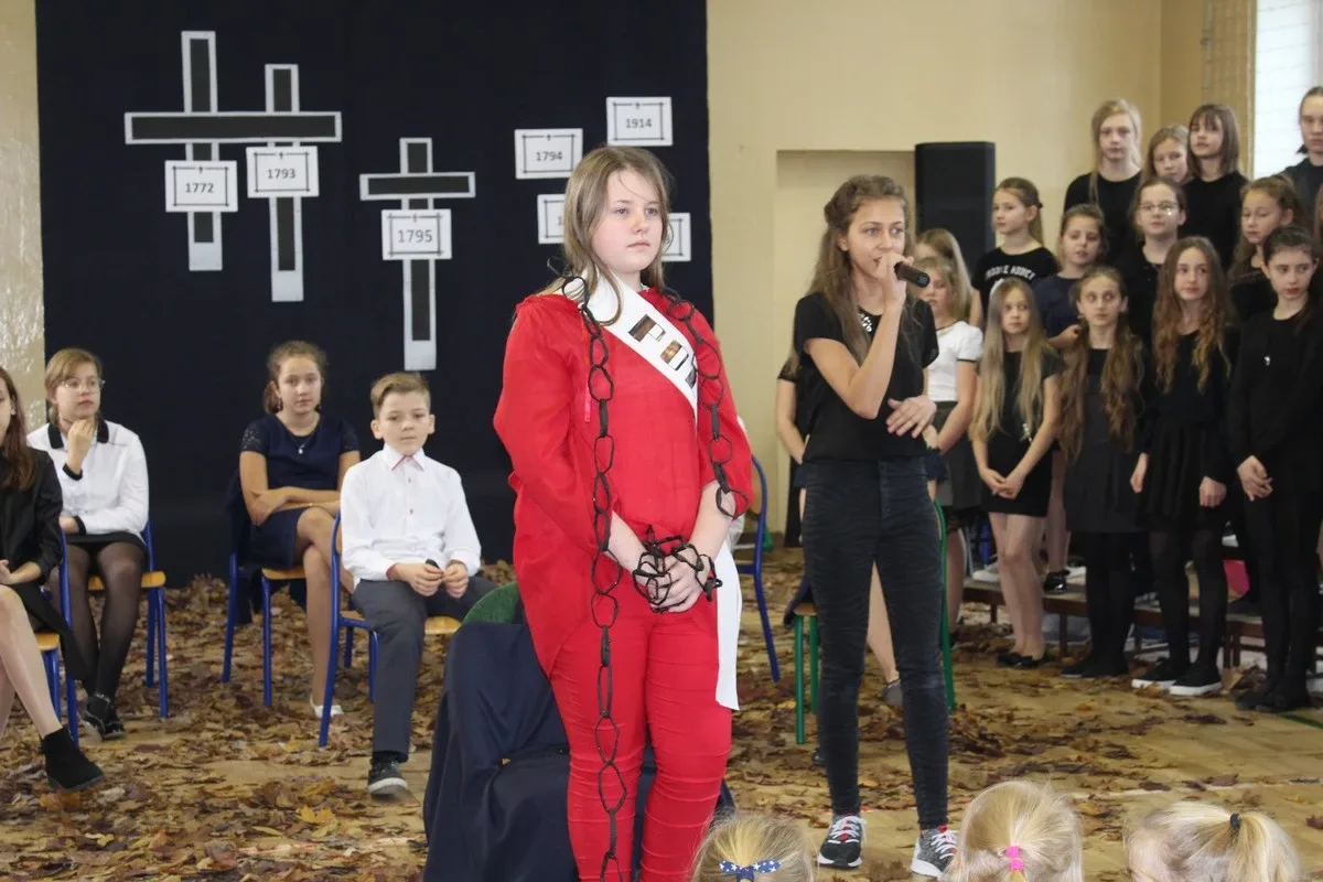 Święto Niepodległej w ostrowskiej "jedynce" (zdjęcia)