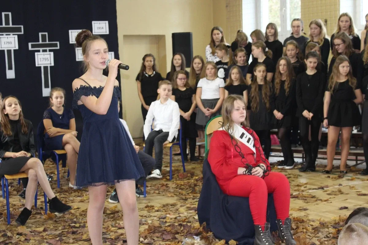 Święto Niepodległej w ostrowskiej "jedynce" (zdjęcia)