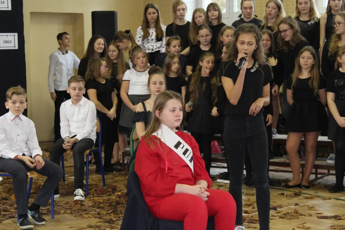 Święto Niepodległej w ostrowskiej "jedynce" (zdjęcia)