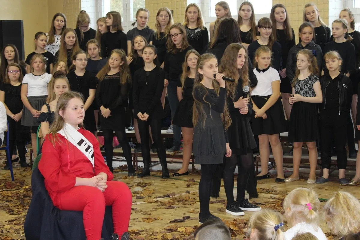 Święto Niepodległej w ostrowskiej "jedynce" (zdjęcia)