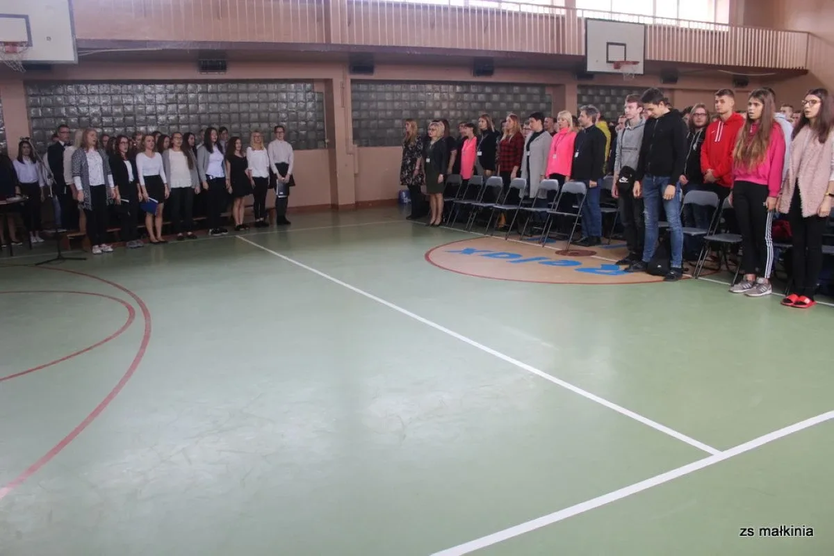 Święto niepodległości w małkińskim Staszicu (zdjęcia)