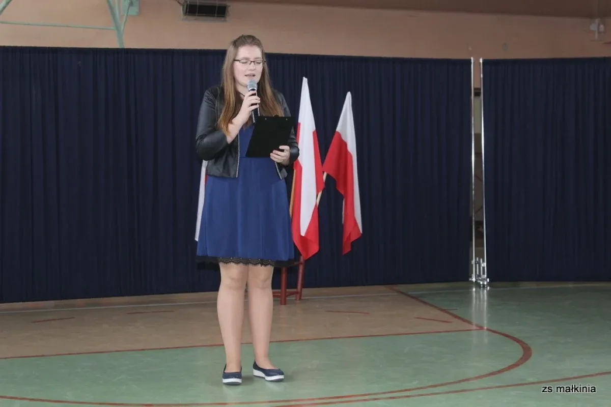Święto niepodległości w małkińskim Staszicu (zdjęcia)