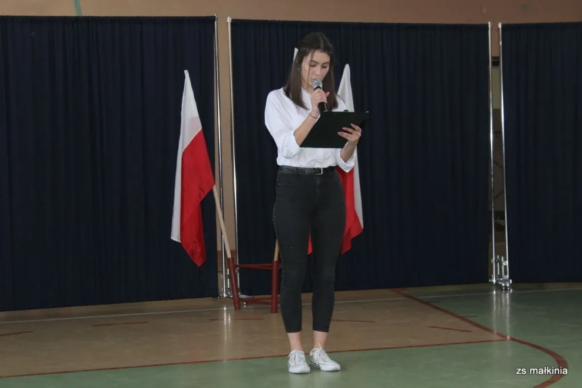 Święto niepodległości w małkińskim Staszicu (zdjęcia)