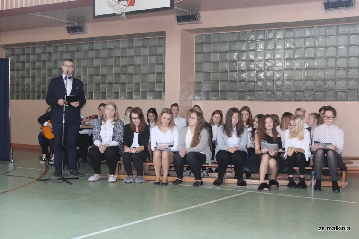 Święto niepodległości w małkińskim Staszicu (zdjęcia)