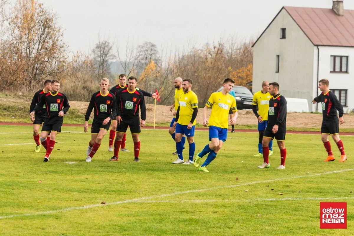 KS Wąsewo na podium po rundzie jesiennej (zdjęcia, wideo, wyniki, tabela)
