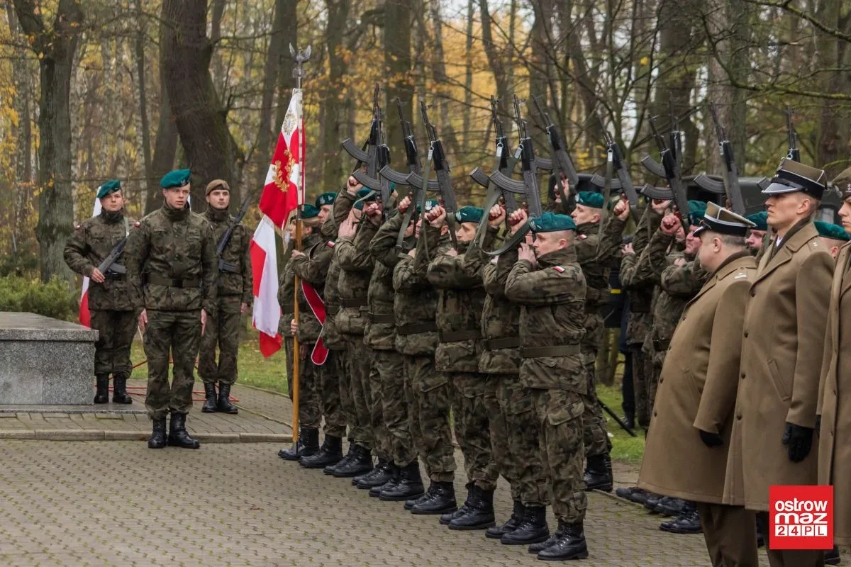 Uroczystości niepodległościowe w Komorowie (zdjęcia)