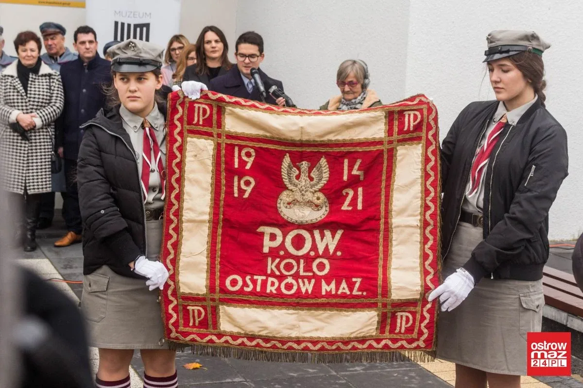 Otwarcie wystawy pt. "Powstała by żyć" (zdjęcia)