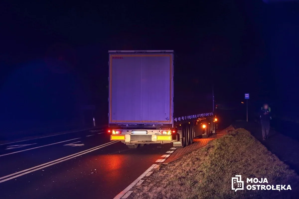 Kierowca osobowego audi zmarł w szpitalu (zdjęcia z wypadku)