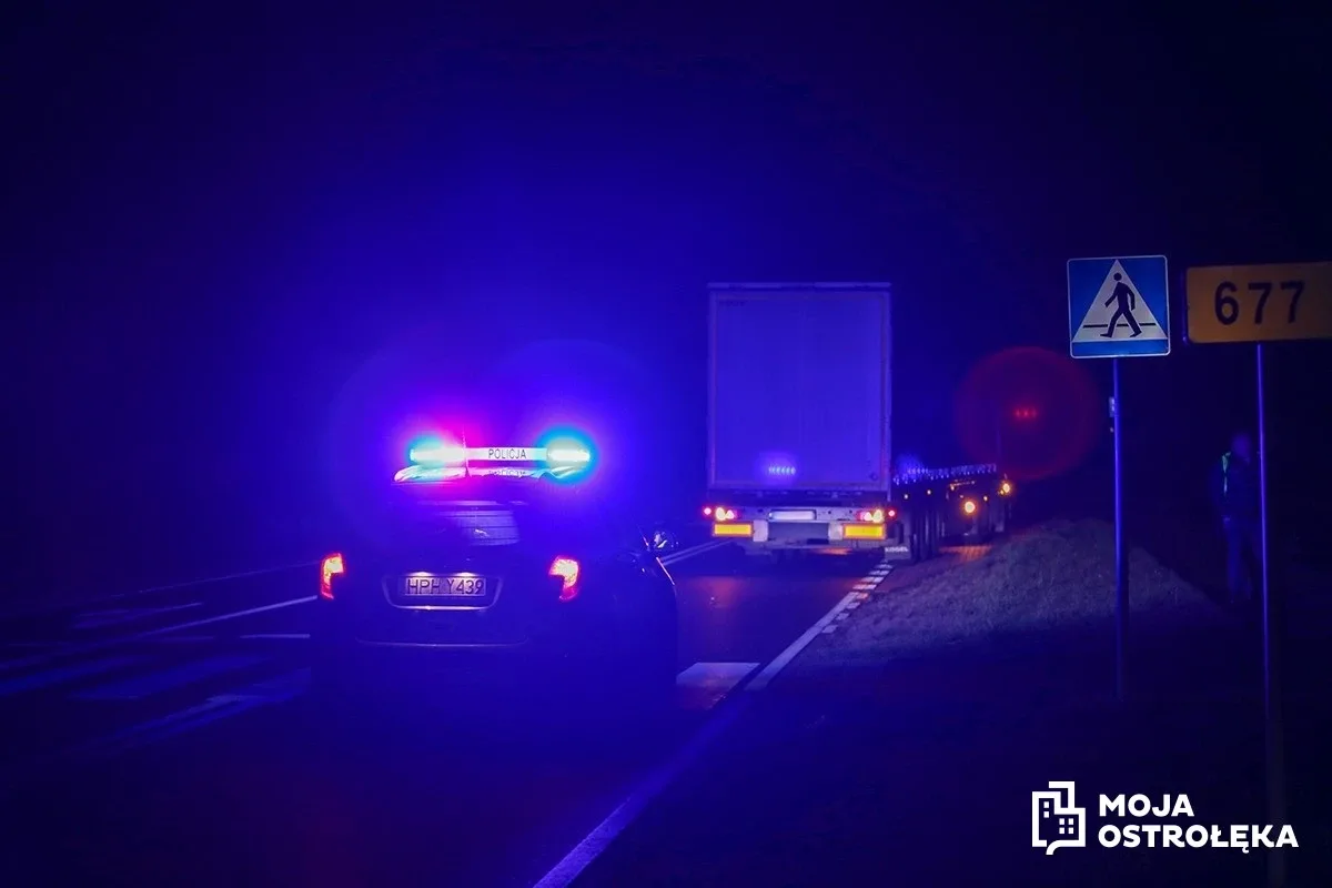 Kierowca osobowego audi zmarł w szpitalu (zdjęcia z wypadku)