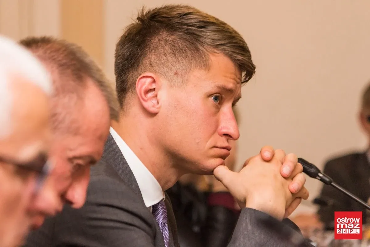 Radni miasta podnieśli podatki od nieruchomości i środków transportu (zdjęcia, wideo)
