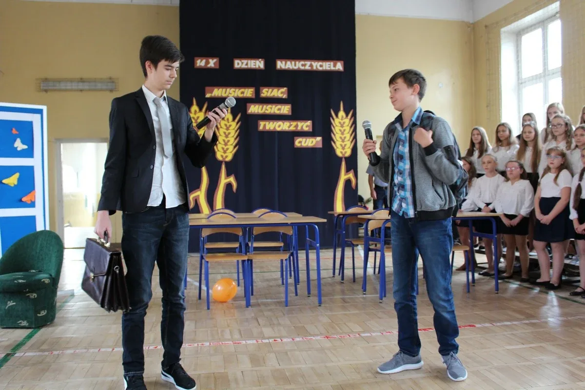 Dzień Edukacji Narodowej w ostrowskiej "jedynce" (zdjęcia)