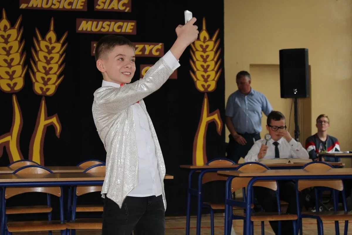 Dzień Edukacji Narodowej w ostrowskiej "jedynce" (zdjęcia)