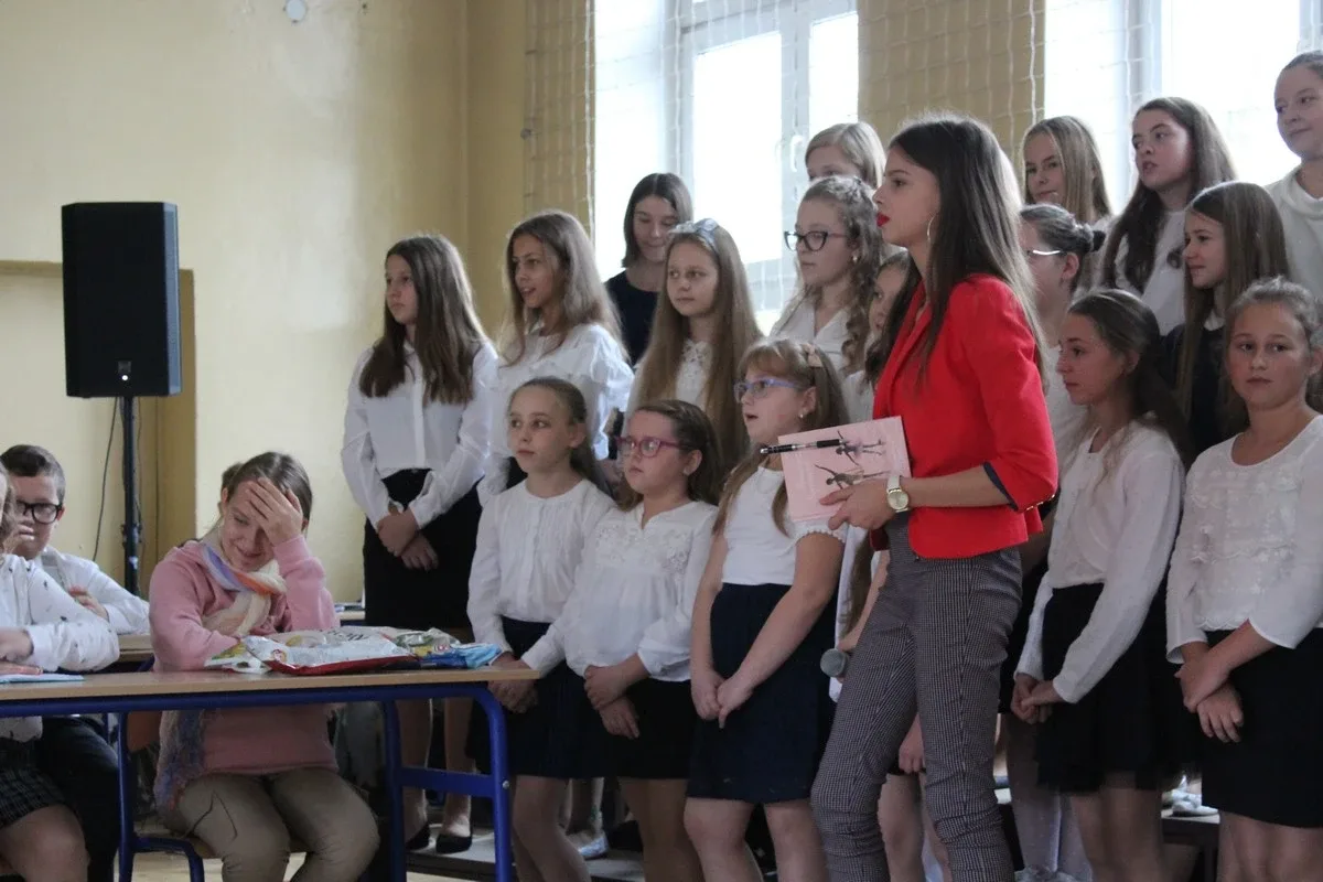 Dzień Edukacji Narodowej w ostrowskiej "jedynce" (zdjęcia)