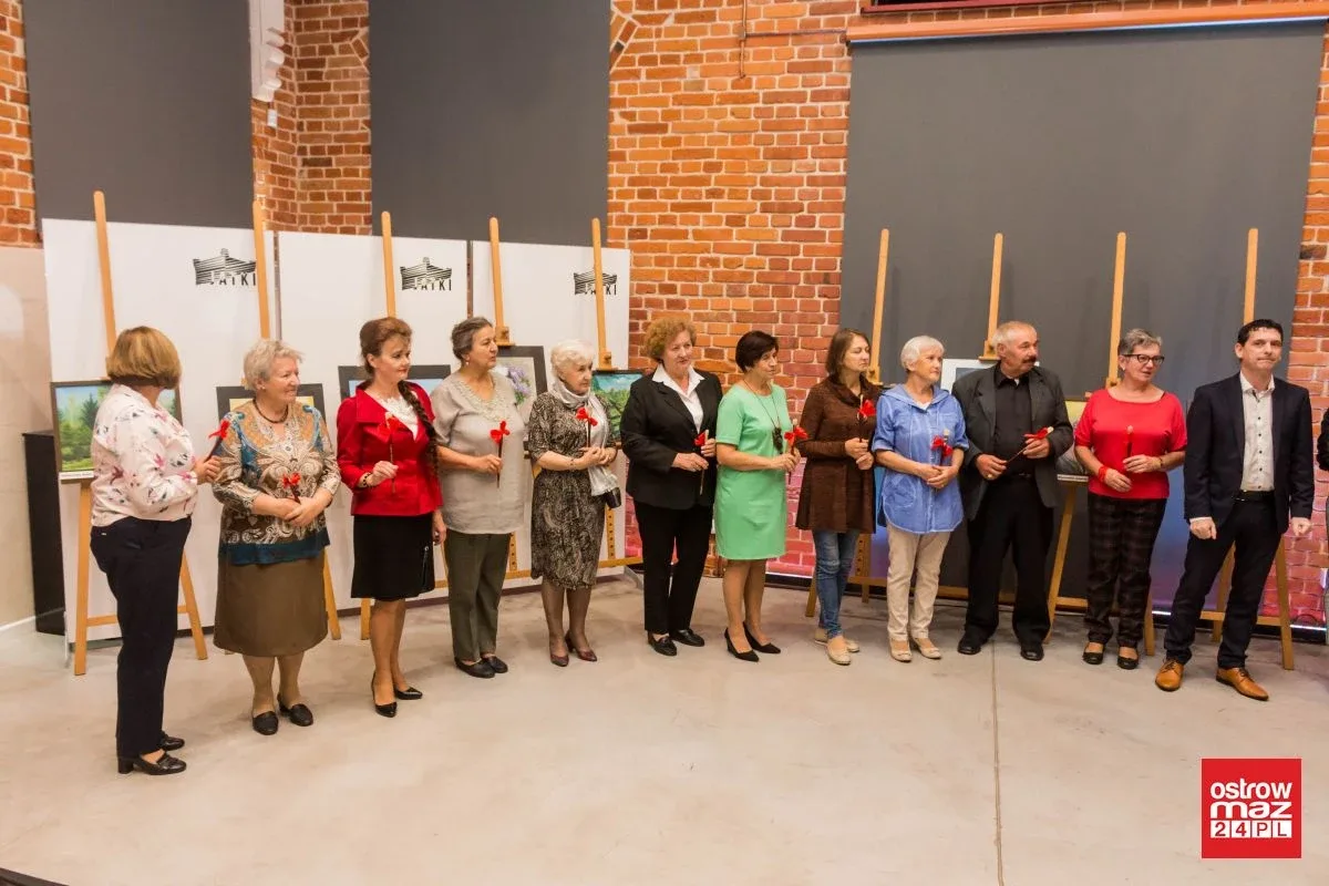 Prace pracowni plastycznej UTW w Jatkach (zdjęcia)