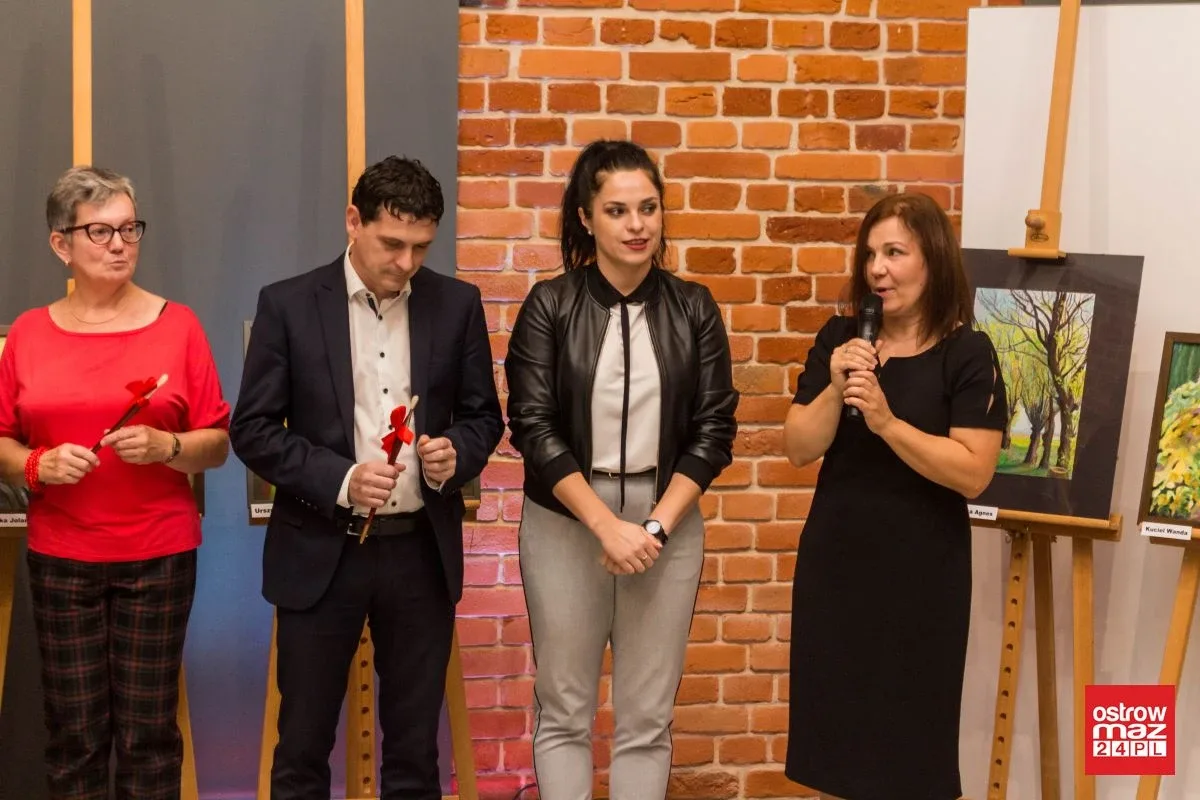 Prace pracowni plastycznej UTW w Jatkach (zdjęcia)