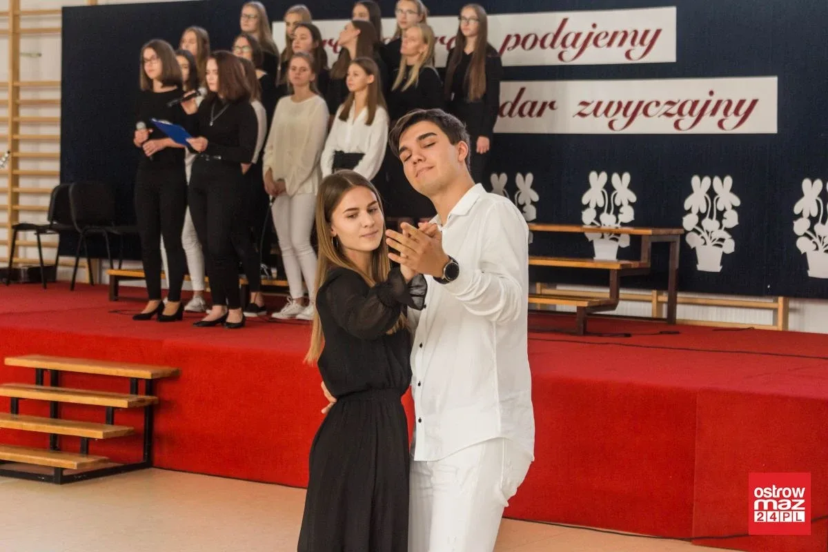 Powiatowy Dzień Edukacji Narodowej (zdjęcia, wideo, lista nagrodzonych)