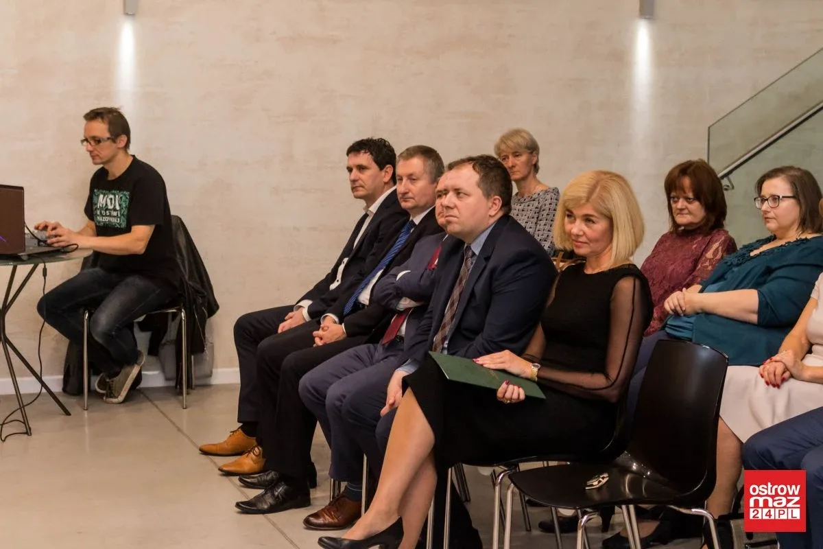 Miejski Dzień Edukacji Narodowej. Włodarz miasta nagrodził nauczycieli (zdjęcia, wideo)